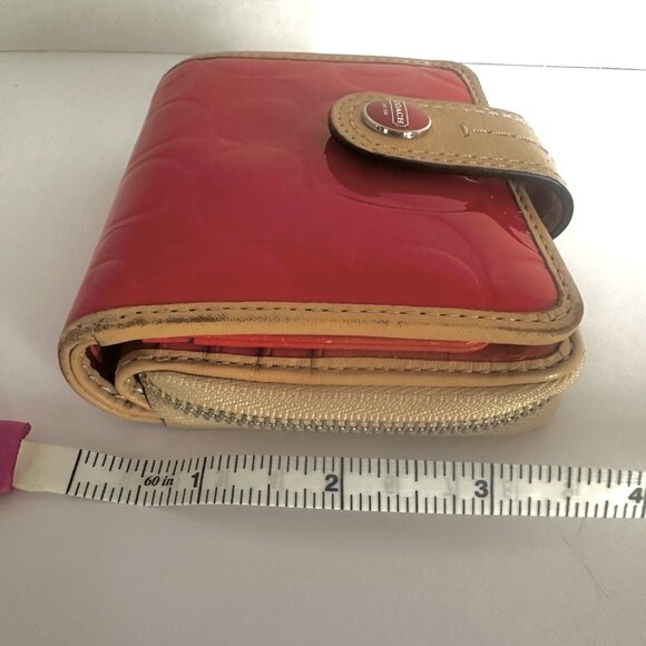 New Coach Wallet Small Red Embossed Shiny Snap Zip Around Women’s ID Bills Coins - Picture 9 of 10